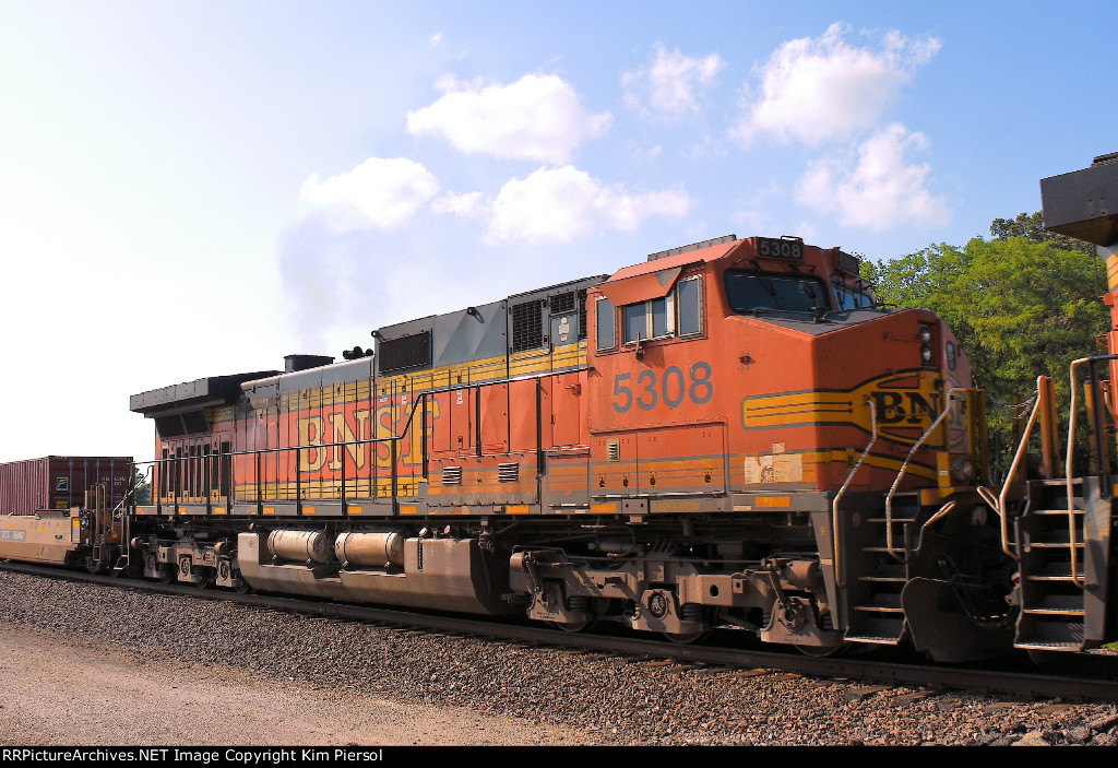 BNSF 5308 - Pusher